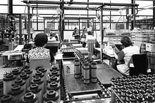 Serienfertigung für Filter im Jahr 1970